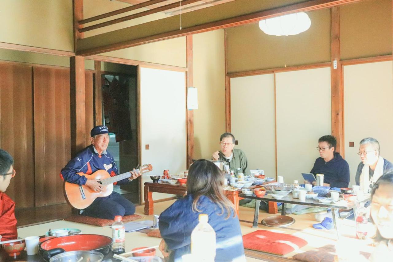 Guest House Yukari Tsuru ภายนอก รูปภาพ