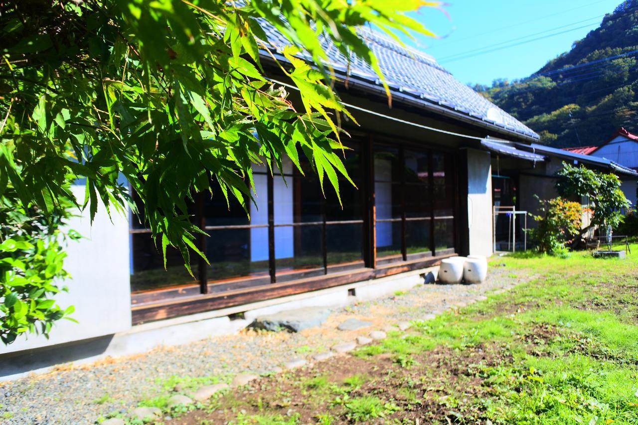 Guest House Yukari Tsuru ภายนอก รูปภาพ